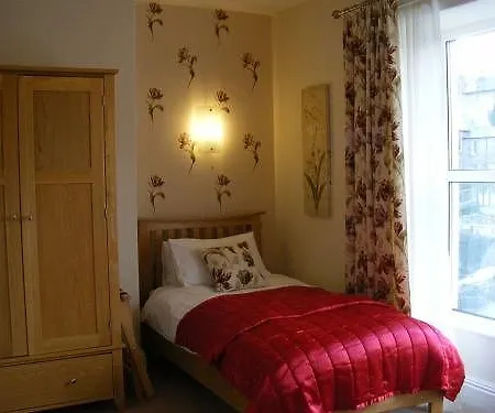 Konukevi Birchleigh 4*