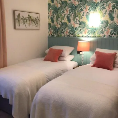 Гостевой дом Birchleigh 4*